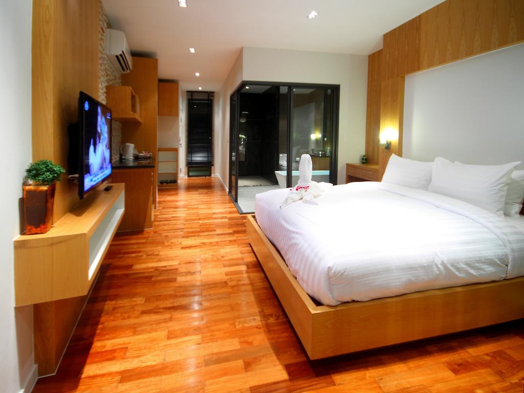 Studio Room